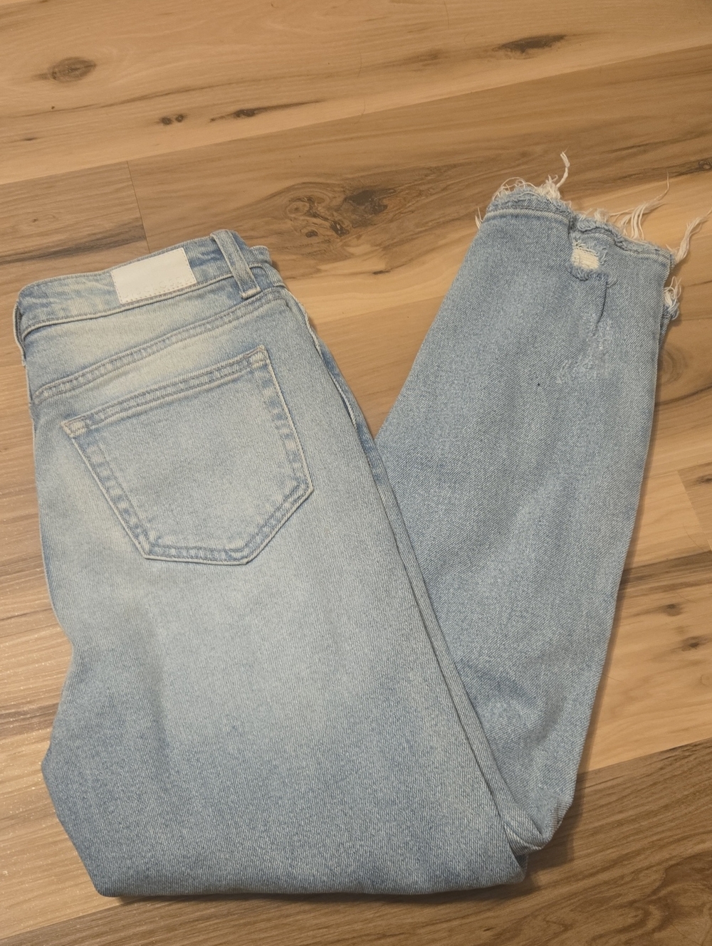 Closed Light Blue Straight Leg Women’s Jeans